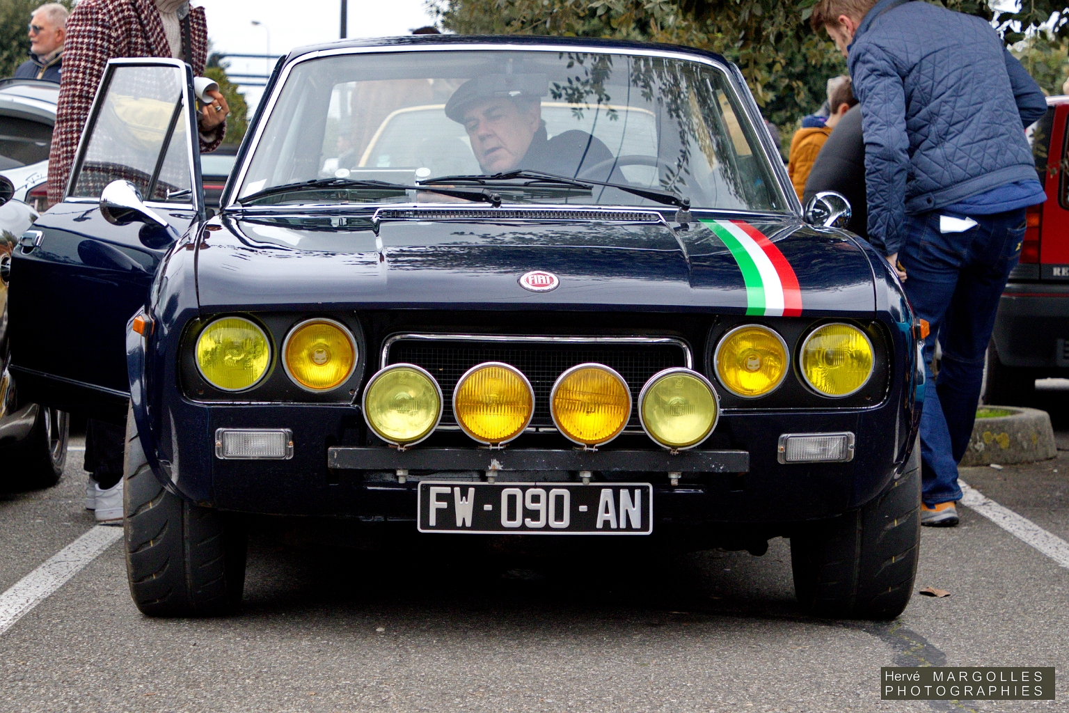 Fiat 124 Sport.jpg